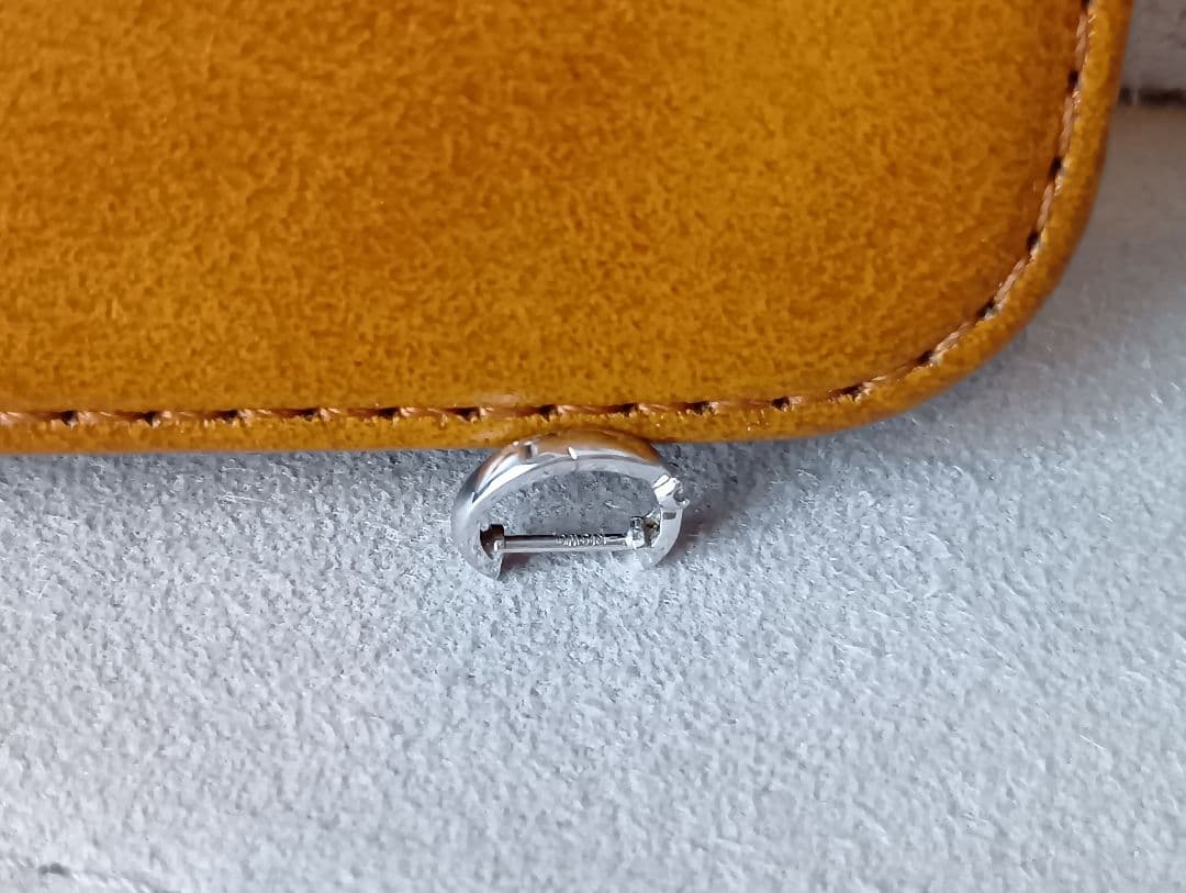 【片耳】 K18WG 0.02ダイヤモンドフープピアス