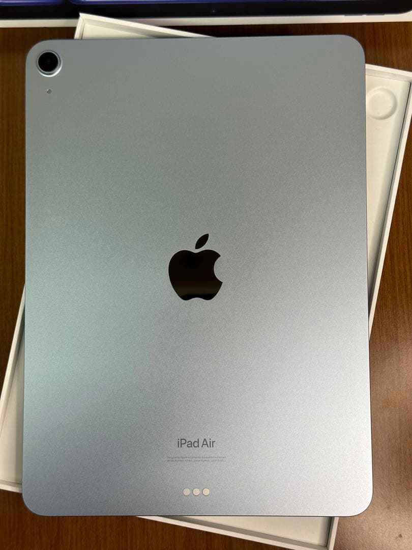 【極美品】iPadAirM2 128GB MUWD3J/A VX4LL