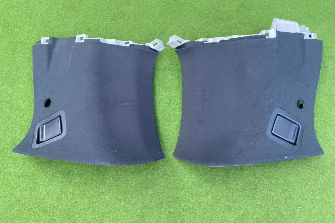 30アルファード　ヴェルファイア　後期　リアピラーカバー