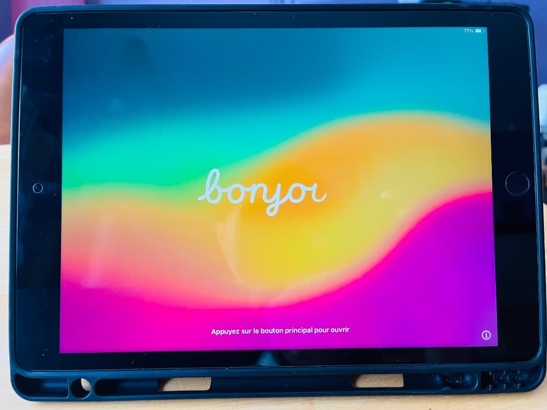 Apple iPad 第9世代 スペースグレイ 64GB Wi-Fiモデル