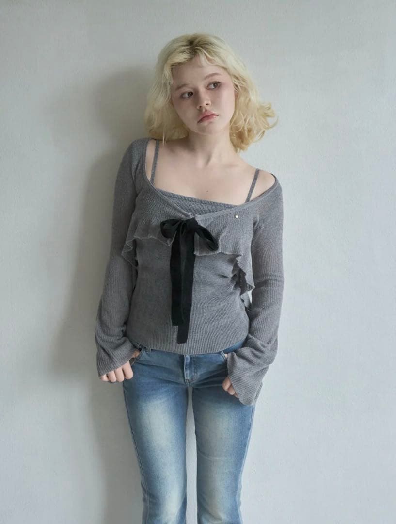 andmaryのEmma knit flare cardigan set