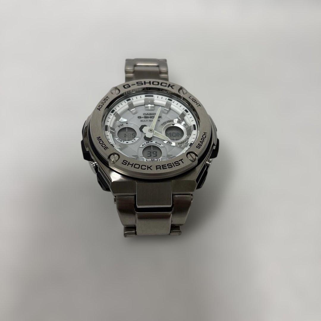 i*u様 メンズ腕時計　　　　　　　　　　　　G-SHOCK (電波ソーラー)