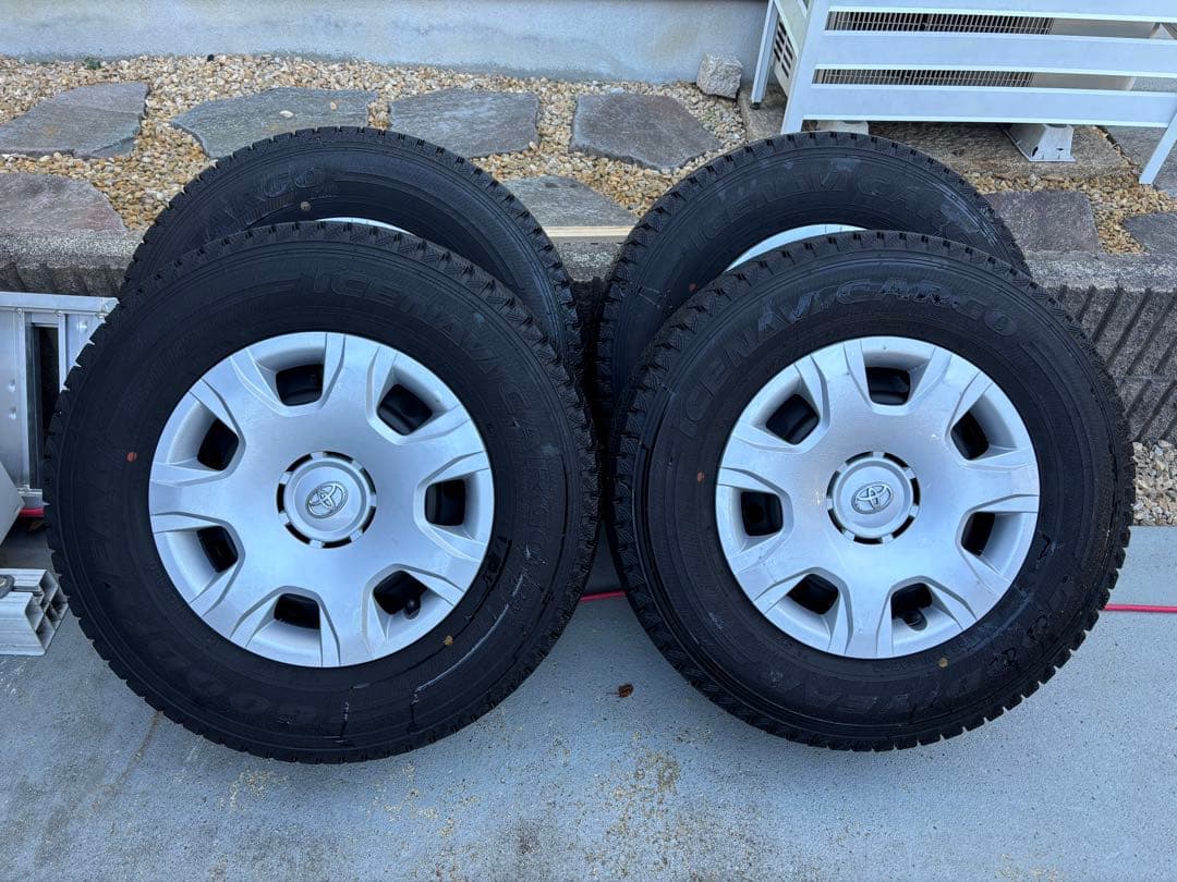 スタッドレスタイヤ 195/80R15 4本セット