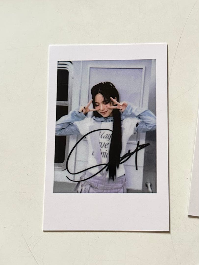 TWICE yizhiyu 上海サイン会当選者限定ポラ風トレカ　2.0 ミナ