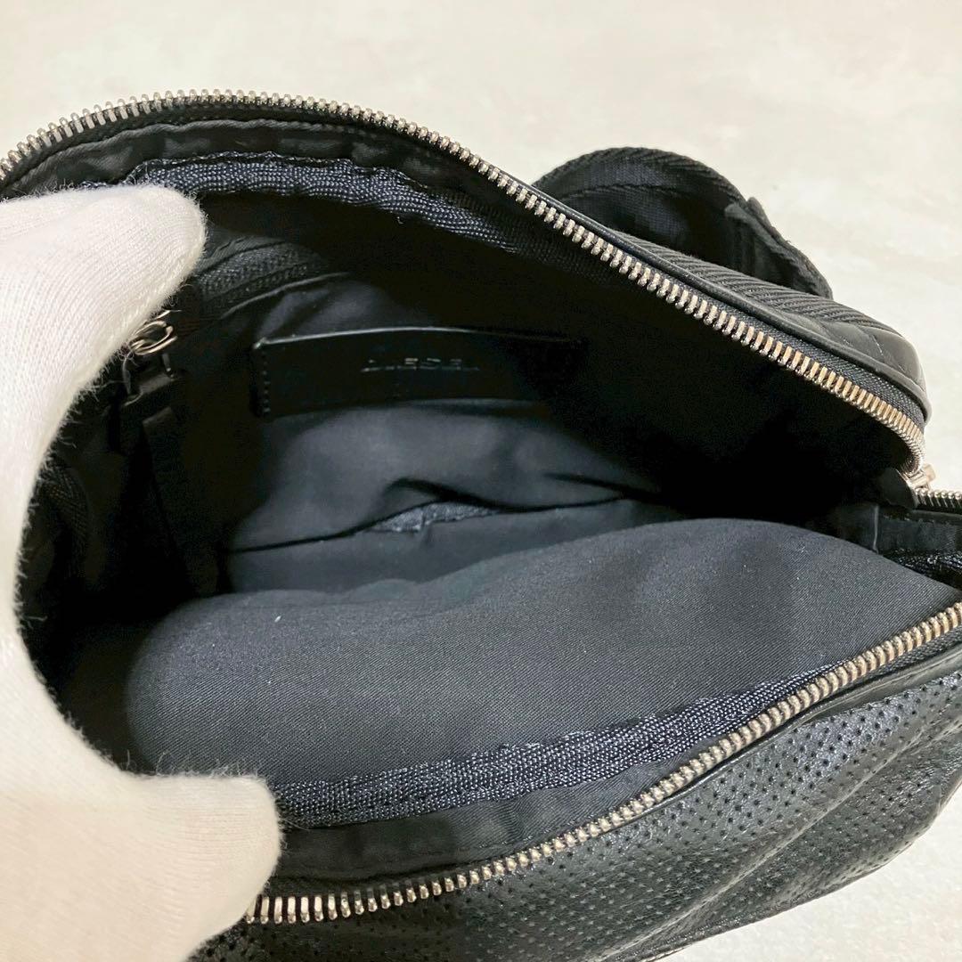 希少 DIESEL ディーゼル レザー ボディバッグ ロゴ 斜掛け クロスボディ