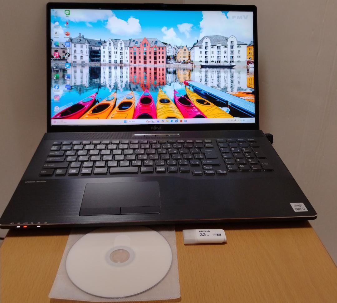 富士通10世代 i7 SSD960GB+HDD1TB メモリ32Gブルーレイ