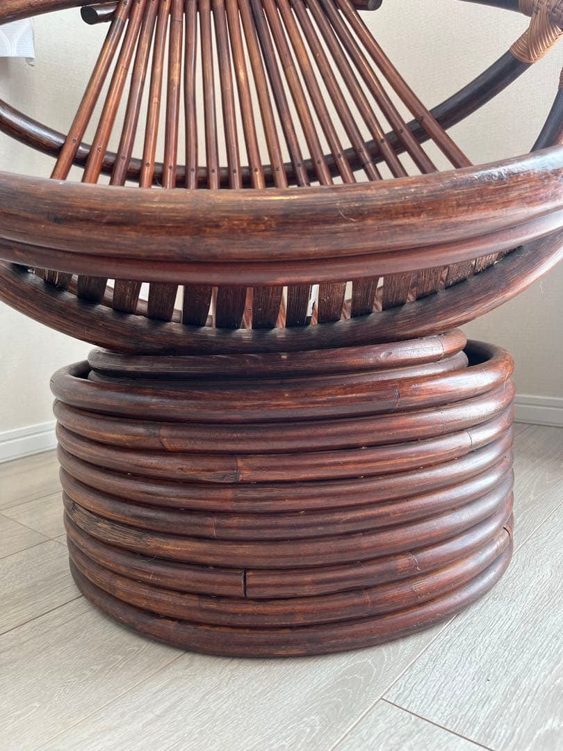 たむ様【引き取り限定】ラタンチェア 360度 回転式 籐家具