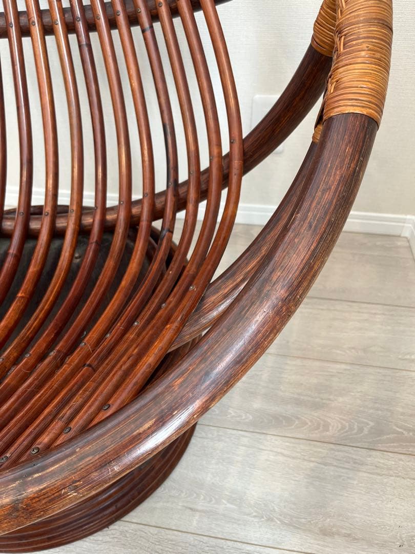 たむ様【引き取り限定】ラタンチェア 360度 回転式 籐家具