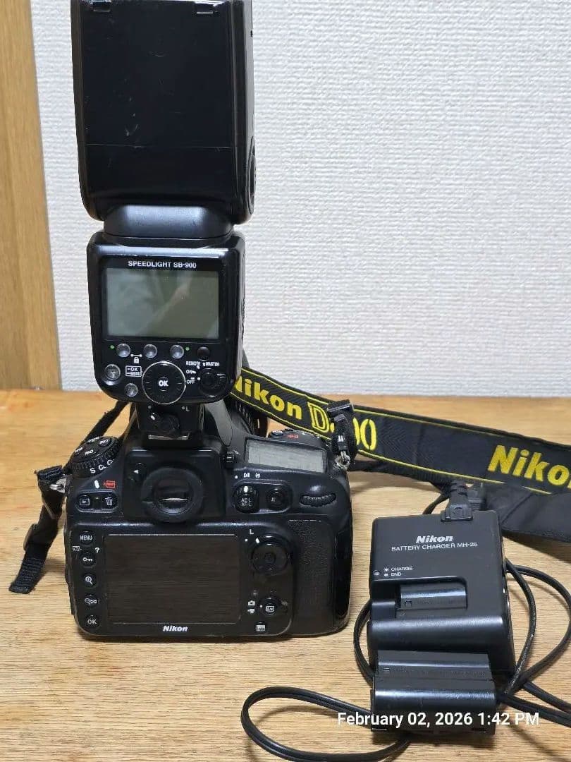 Nikon D800 一眼レフカメラ AF-S NIKKOR 18-200mm