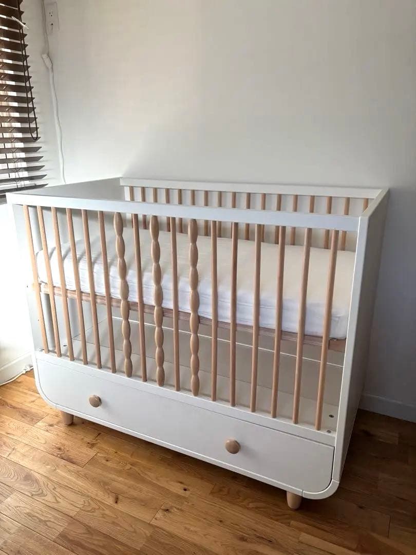 【専用です】IKEA イケア　ミルラ　ベビーベッド（マットレスとシーツ付き）