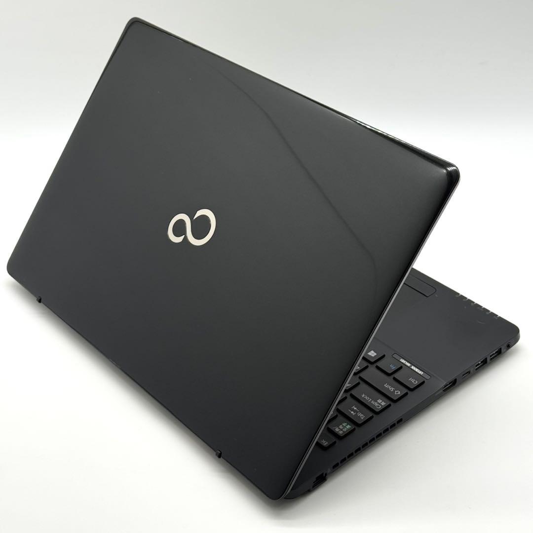 ノートパソコン 準美品 AMD Ryzen3 8GB 新品SSD256 DVD