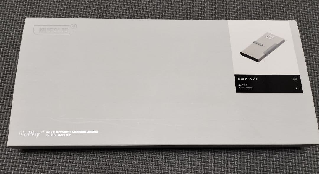 (技適あり)Nuphy Air75 V2 cowberry軸 ケース付