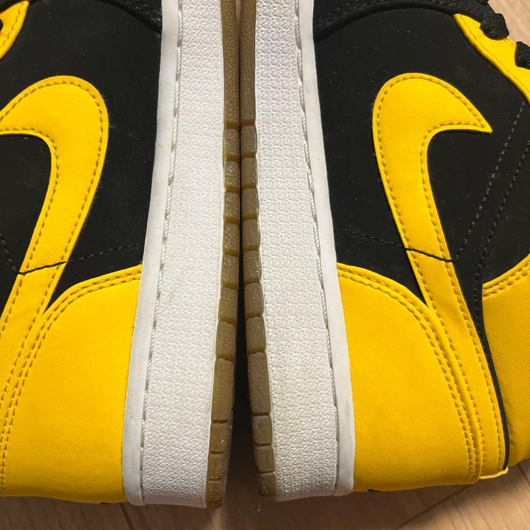 靴 Nike Air Jordan 1 Retro Mid \"New Love\"