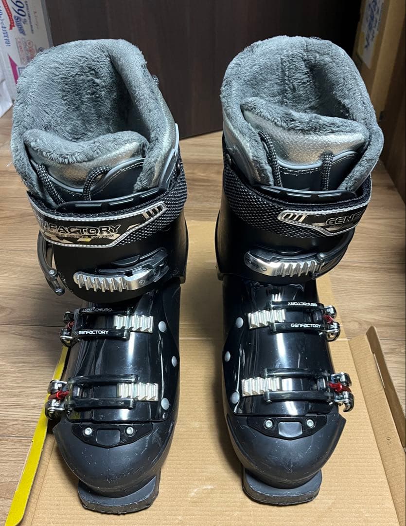 Salomon QST PRO 80 W 女性用スキーブーツ