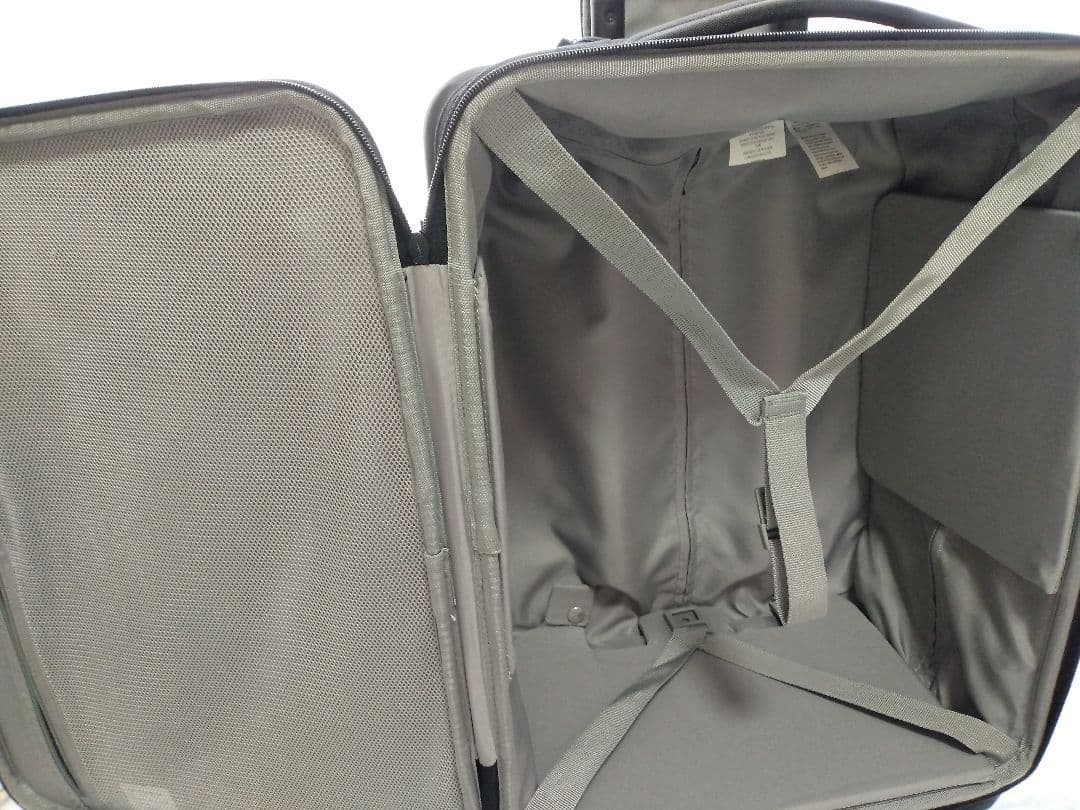 【廃盤品】無印良品　半分の厚みで収納できるソフトキャリーケース　S