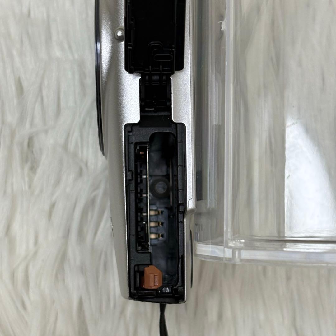 Canon カメラ　IXY 640 PC2198 充電器 コンデジ　動作品