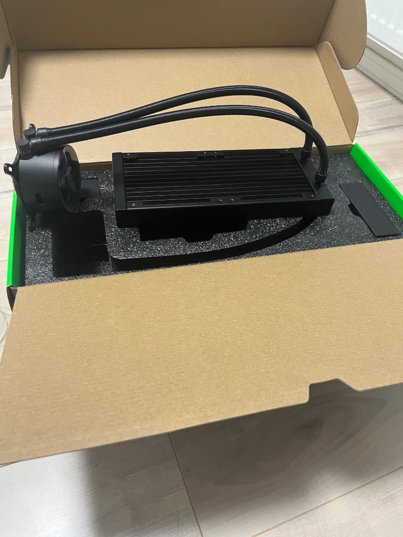 Razer HANBO CHROMA 120mm液体冷却