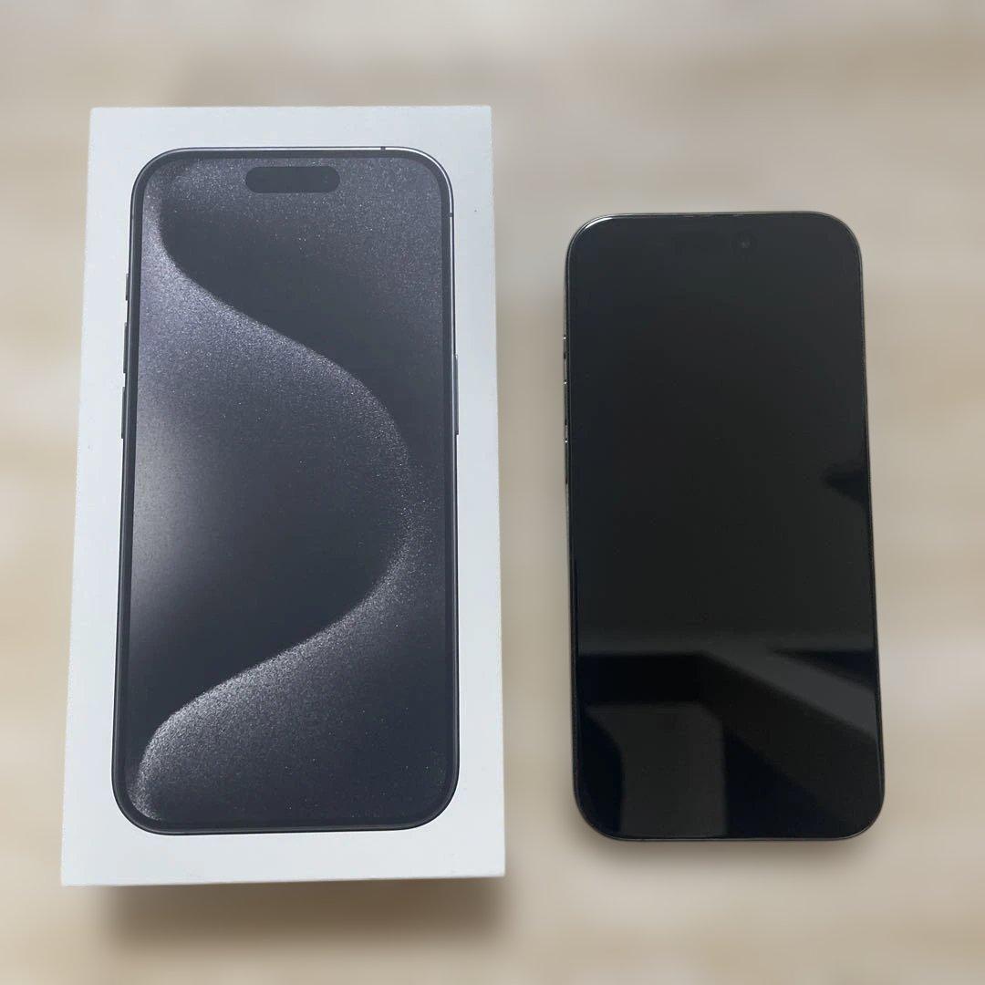 Apple iPhone 15 Pro 本体　SIMフリー