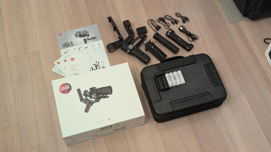 Zhiyun Weebill S ジンバル + Smallrig ハンドル