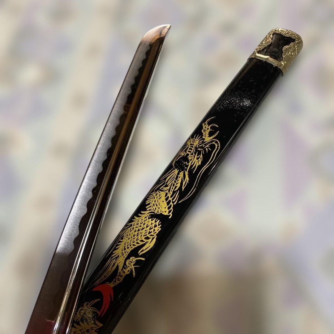 模造刀 太刀 金茶柄 鶴羽透し丸鍔 太刀造り龍図黒呂鞘