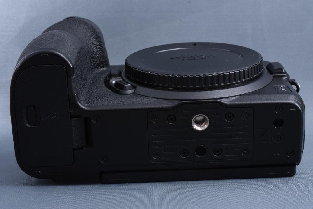 Nikon Z5 美品 動作良好 付属品完備 シャッター約19500回