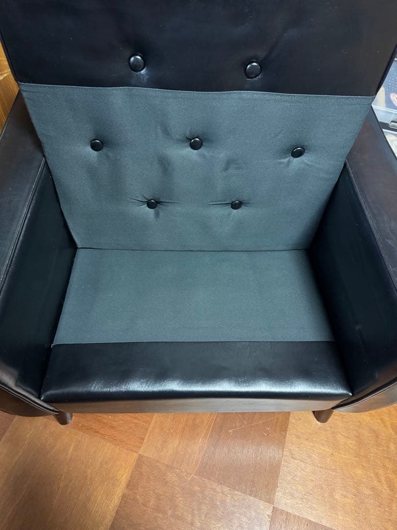 K*i様 karimoku カリモク60 ロビーチェア ソファ 1シーター ブラ