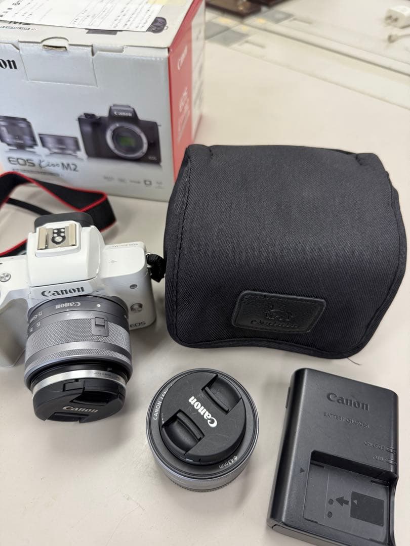 Canon EOS Kiss M2 ホワイト 15-45mmレンズ付き