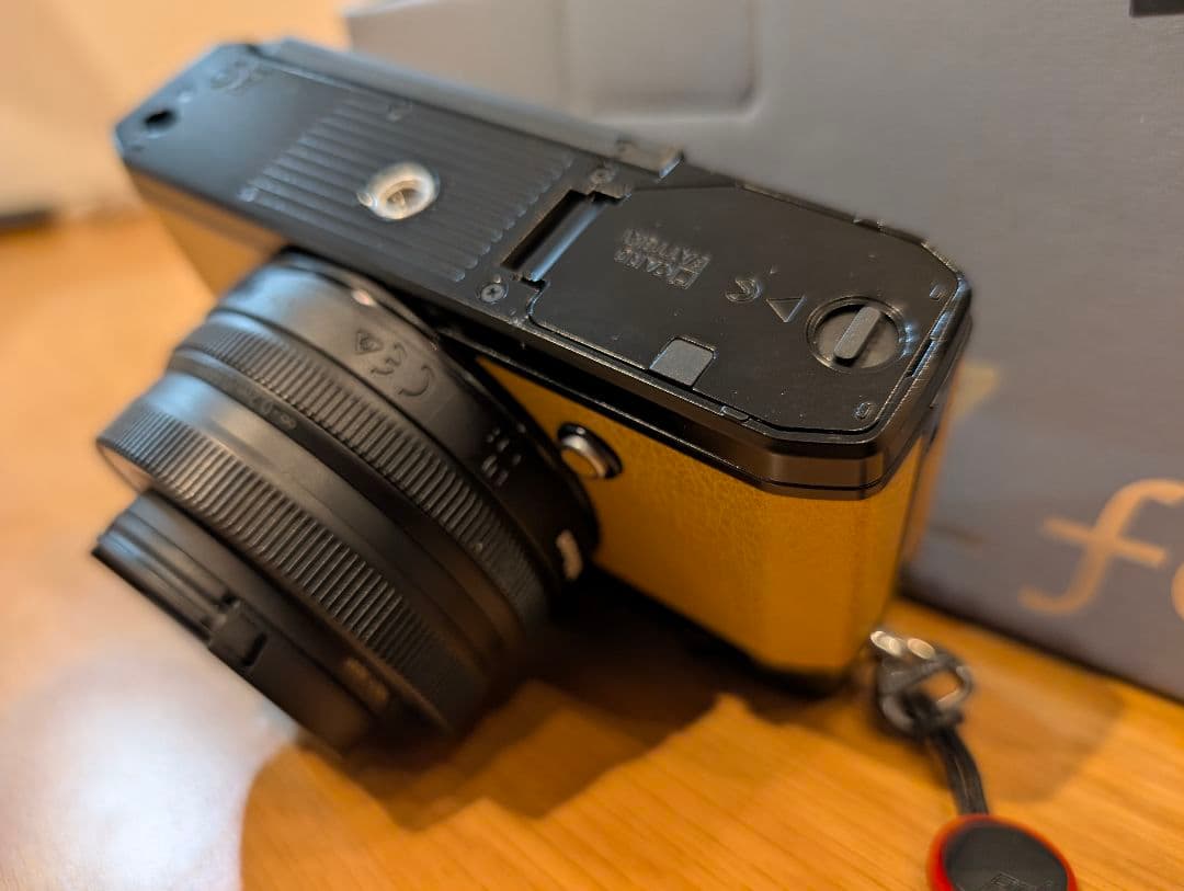 か*ー様 Nikon Z fc 16-50mm　マスタードイエロー