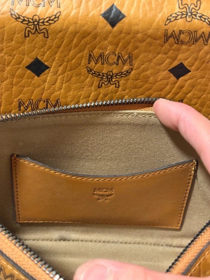 MCM ボディバッグ ブラウン レザー