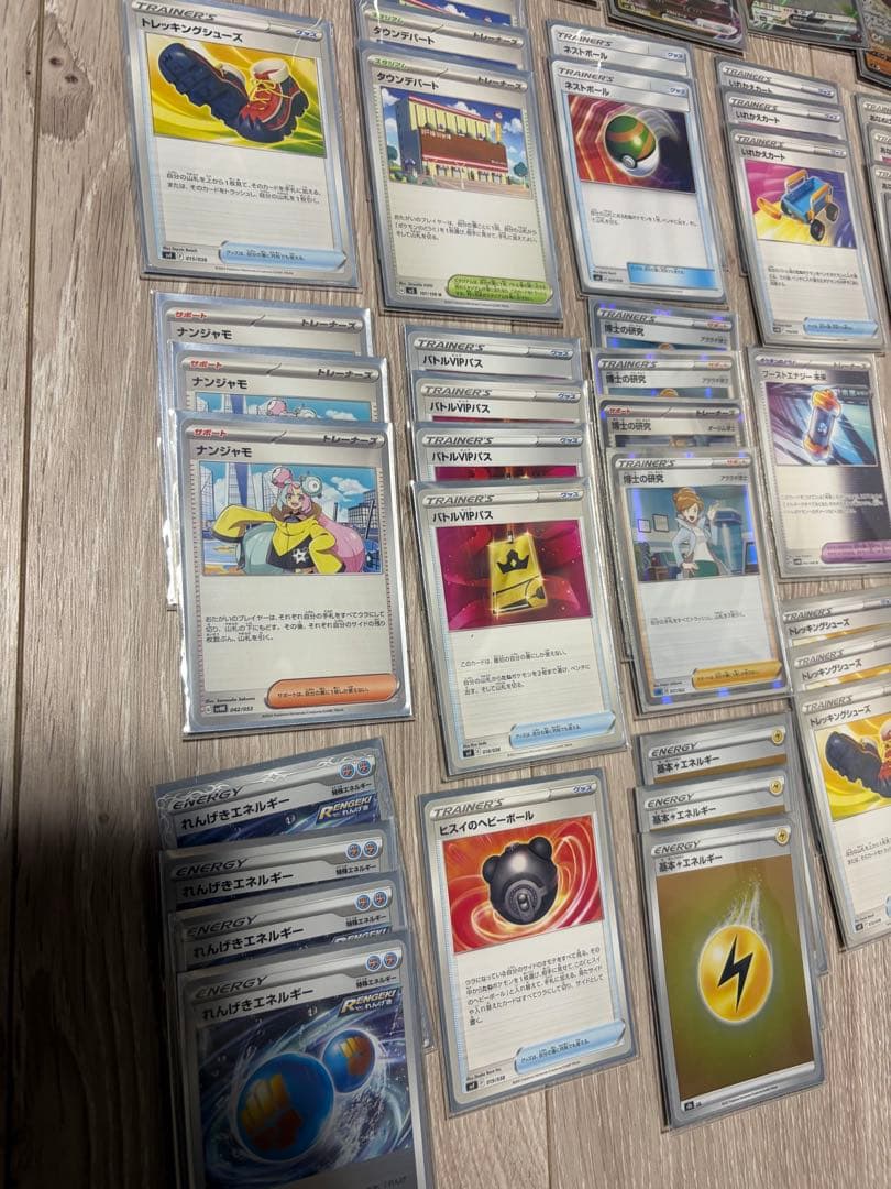 ポケモンカード引退　シャワーズ、サンダース ゲンガー スリーブデッキケース付き