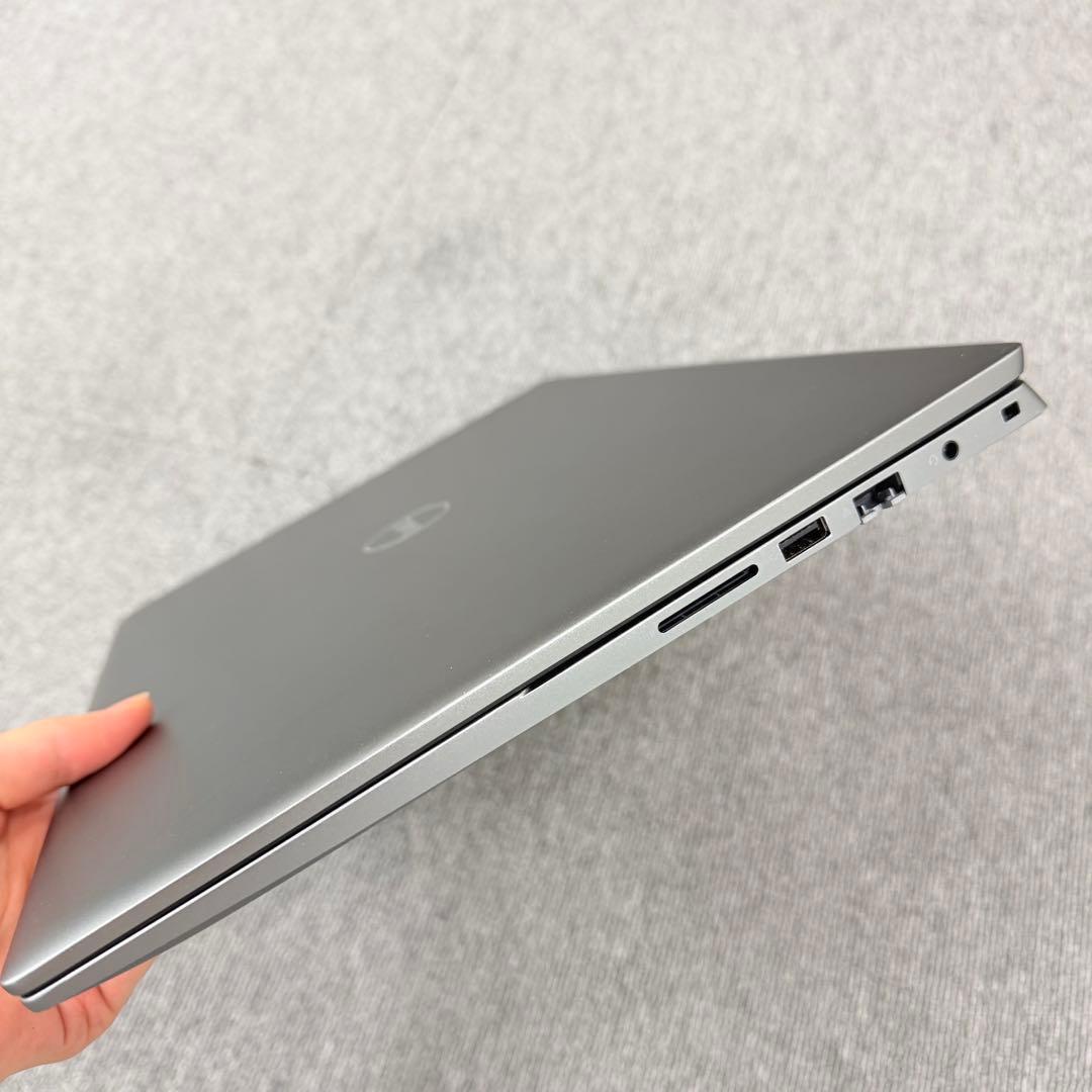 Dell Vostro 5620 第12世代 Intel Core i5