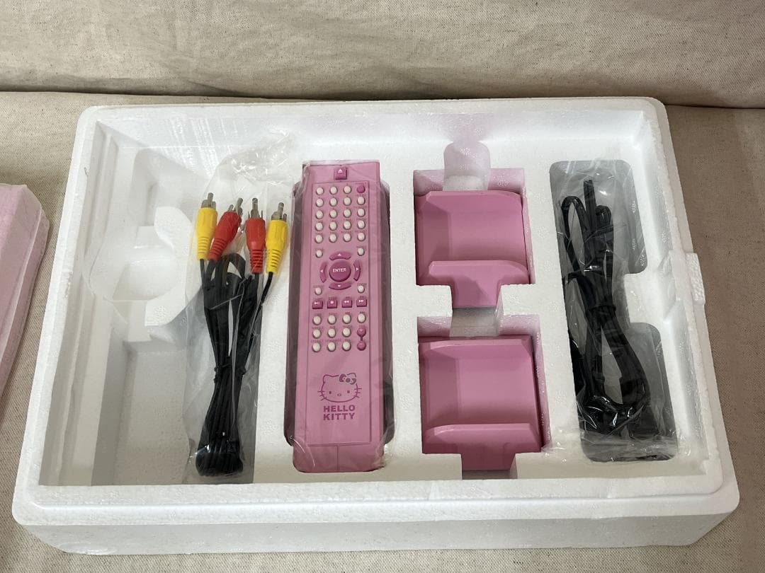 希少！ 【ハローキティ】 スロットインDVDプレーヤー 未使用