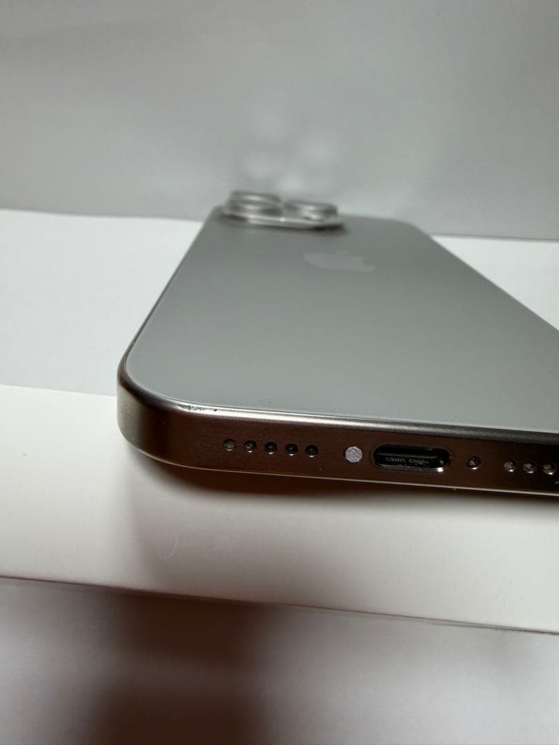 iPhone ￼15Pro SIMフリー￼