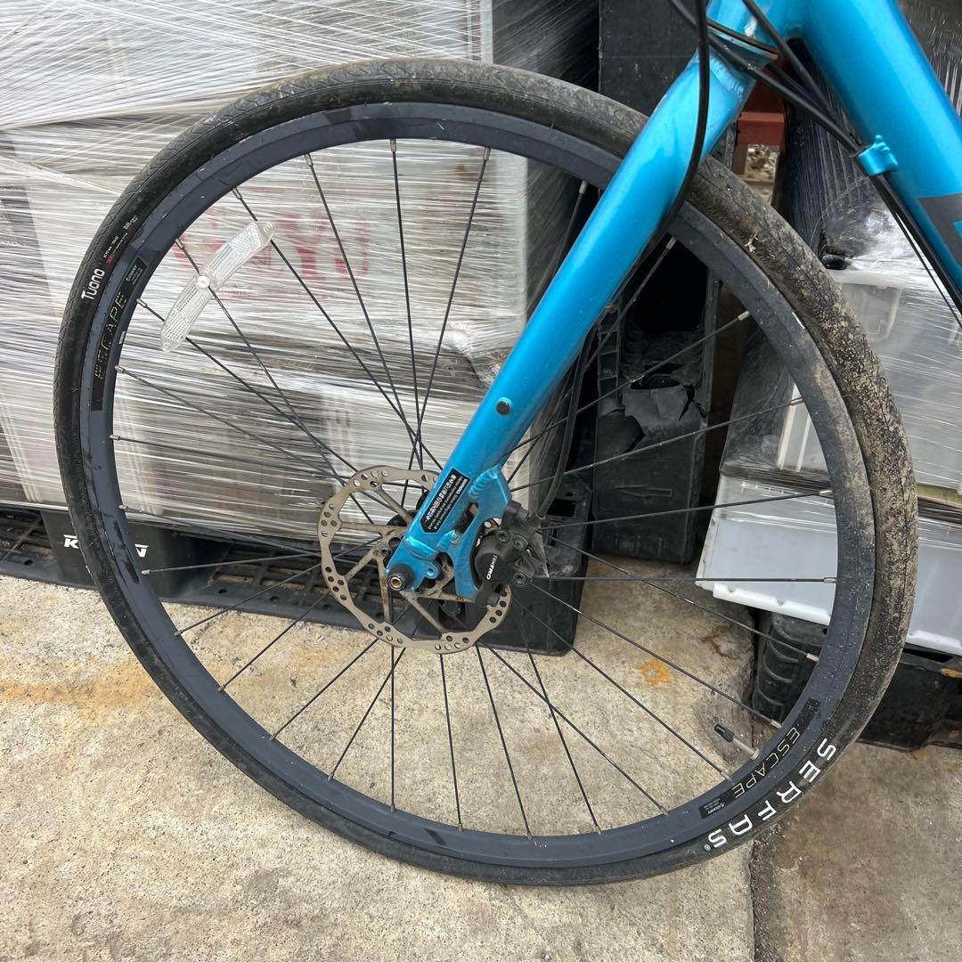 GIANT ジャイアント ESCAPE クロスバイク アルミボディ700*32C