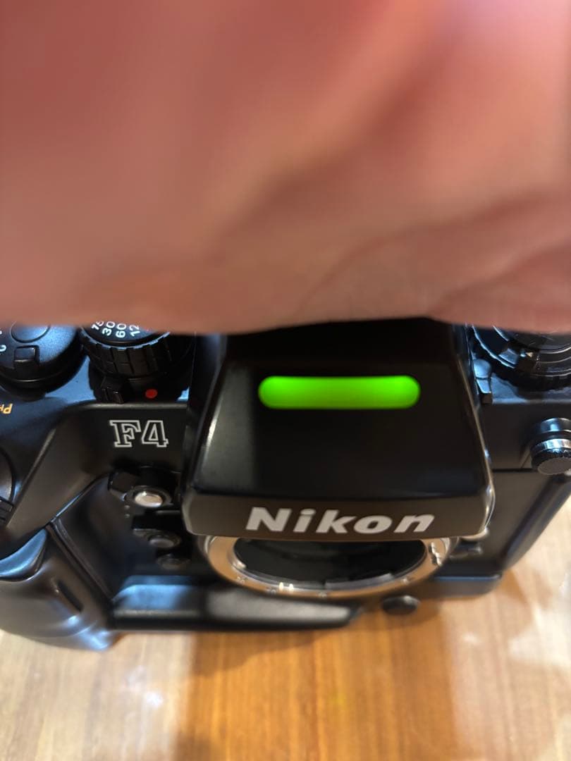 Nikon F4 フィルムカメラ レンズキャップ付き