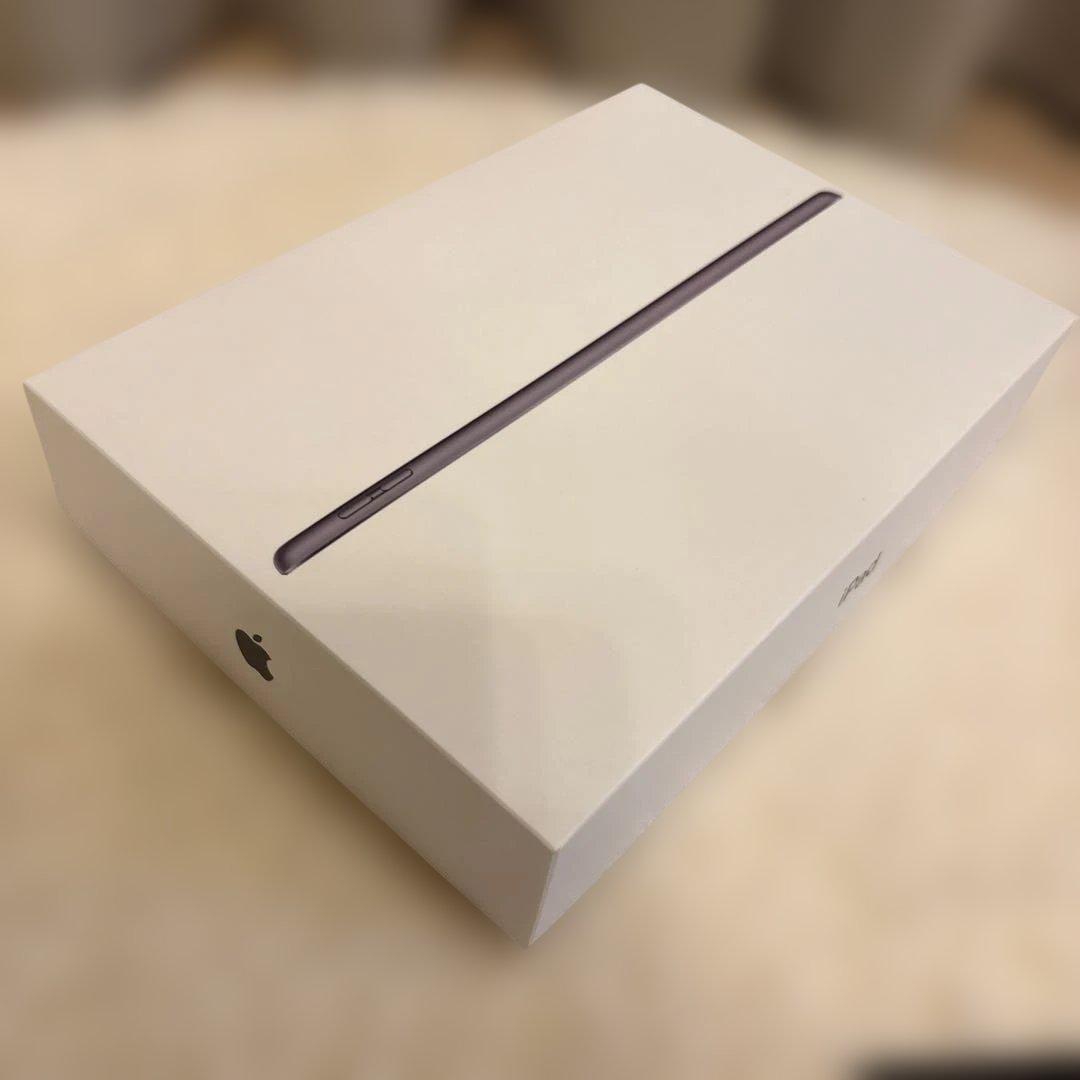 iPad (第９世代)W i-fi 64G グレー　グラスシート　初期化済み