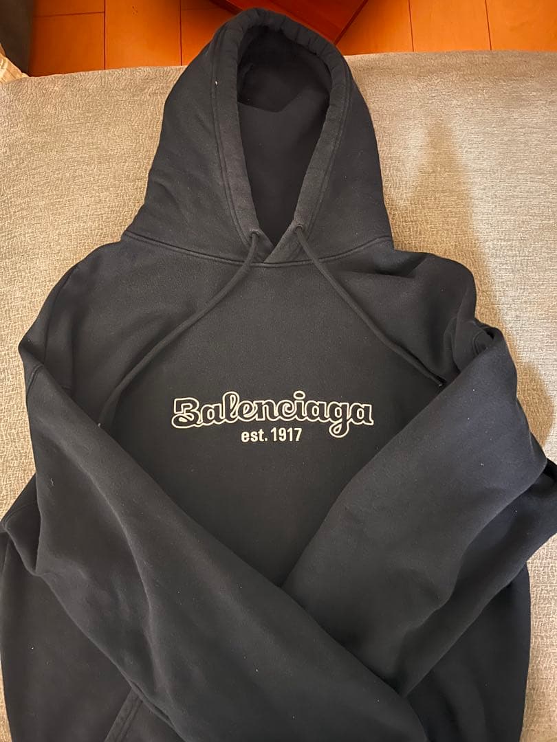 Balenciaga ブラック パーカー