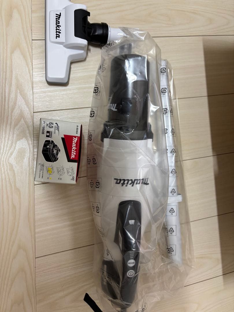 Makita CL286FDZOサイクロンクリーナー白 新品未使用 新品6Ah