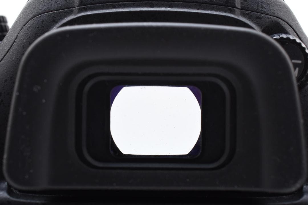 人気 Nikon D7200 ⭐本格機 高性能 Wi-Fi ⭐高速連写 簡単操作