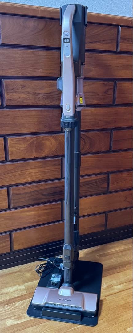 HITACHI スティッククリーナー　充電式　掃除機　型式PV-BHL3000J