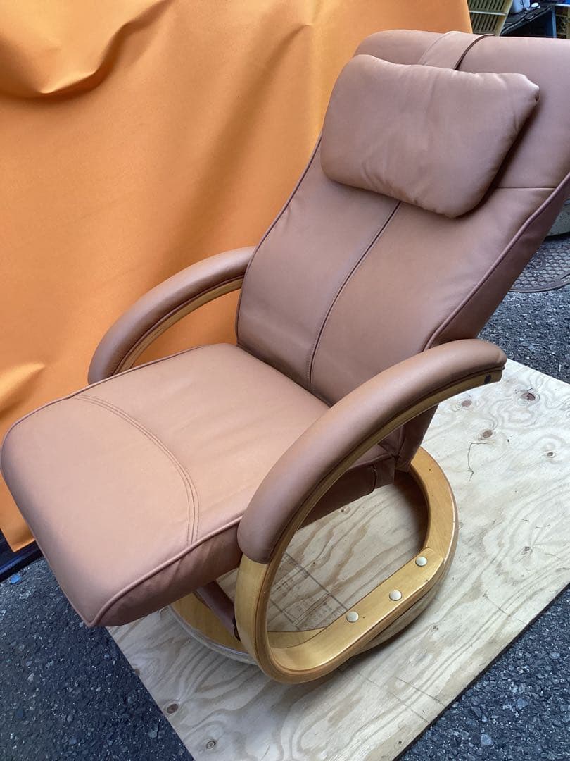 輸入品 高級 革張りリクライニングチェア 360°回転式 中古美品