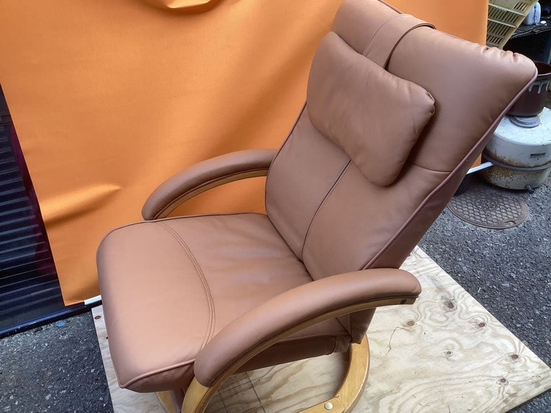 輸入品 高級 革張りリクライニングチェア 360°回転式 中古美品