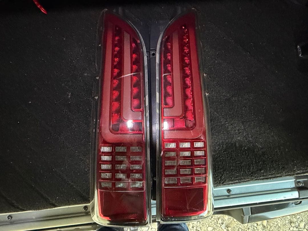 ハイエーステールランプ　FLEXトムスレガンス同タイプ超希少美品　保安基準適合品