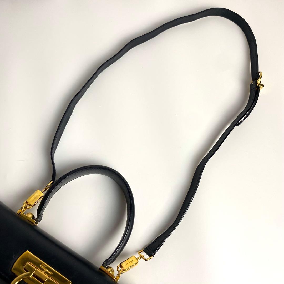 【美品☆人気】フェラガモ ガンチーニ ハンドバッグ 2way ブラック