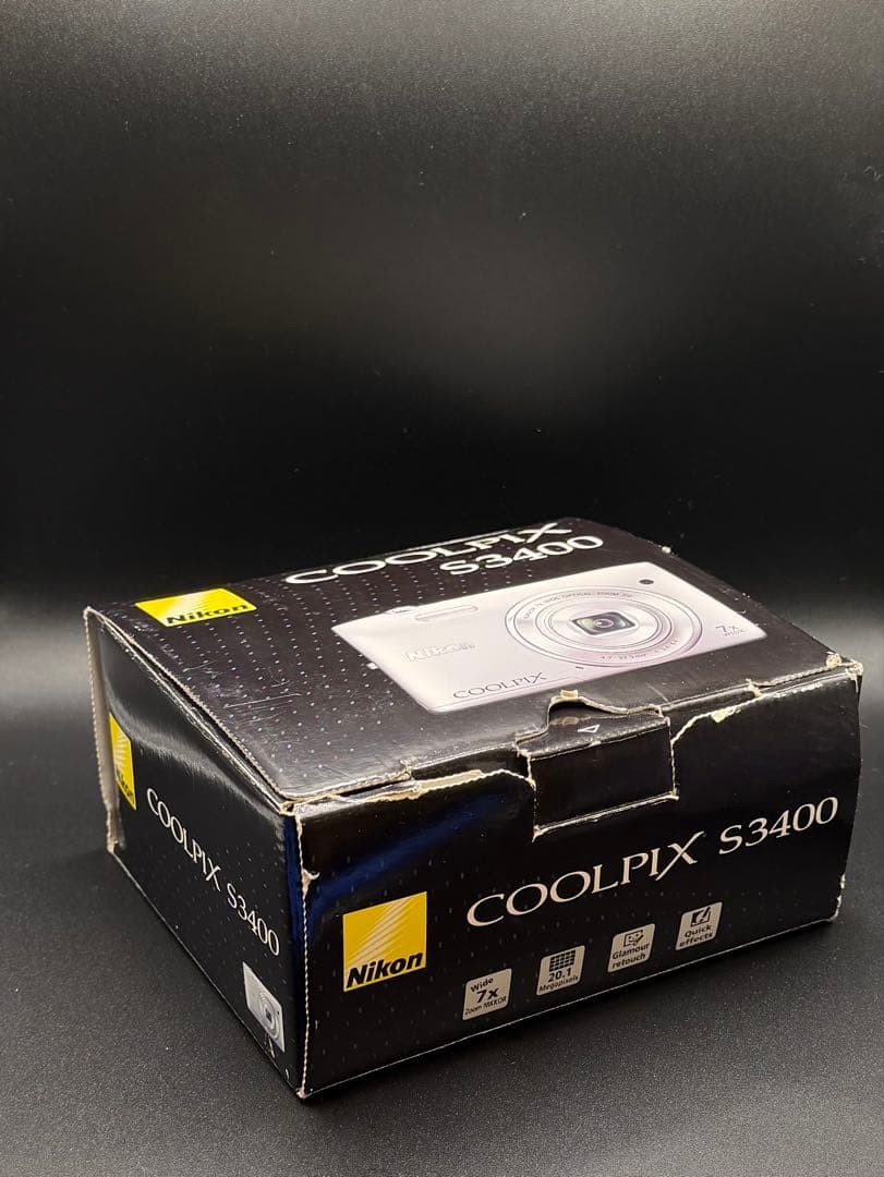 Nikon Coolpix S3400 デジタルカメラ、色はシルバー、状態良好。