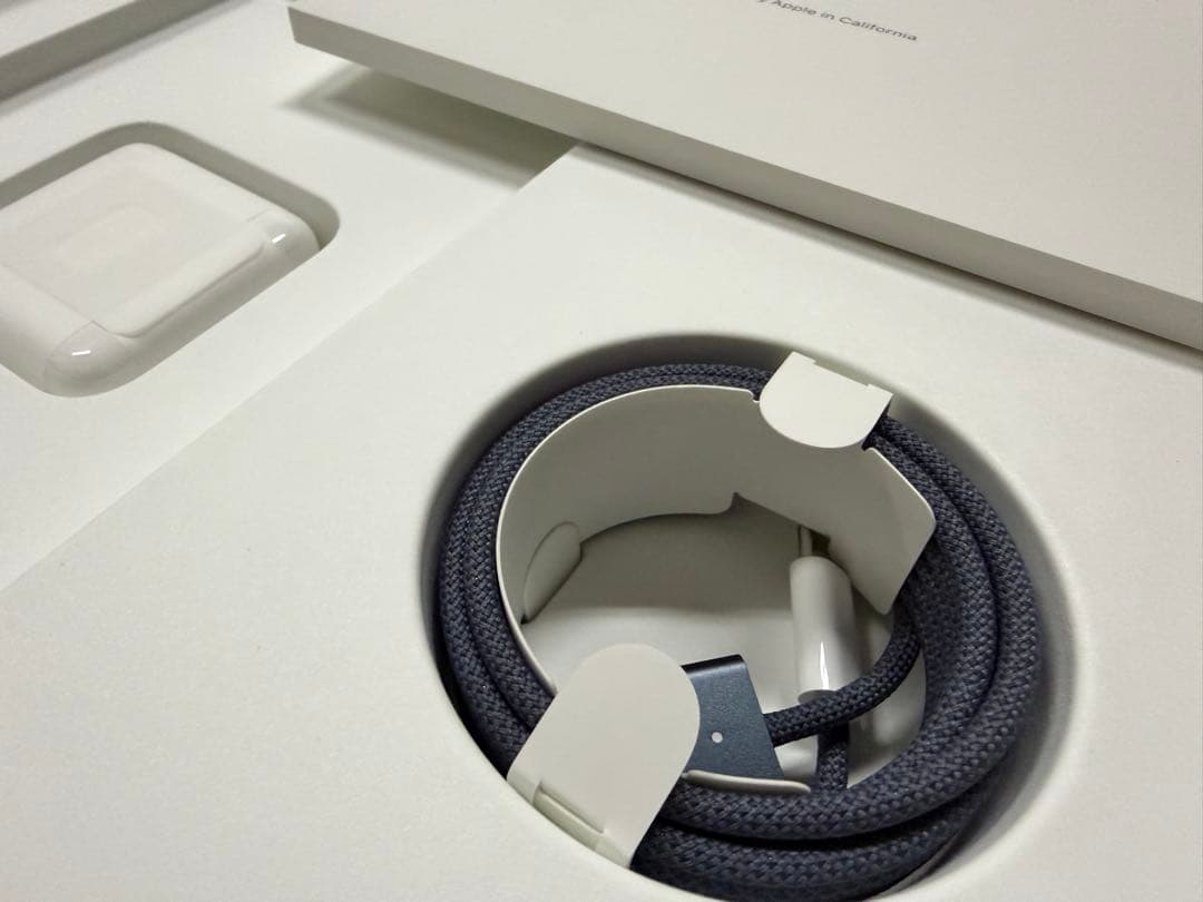 【極美品】MacBook Air 15インチ M4 16GB 256GB 特典付