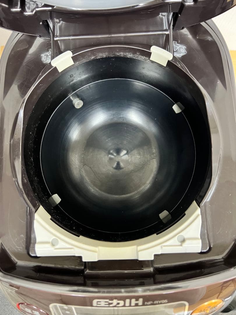 ZOJIRUSHI 圧力IH炊飯器 NP-RY05 0.54L 2020年製