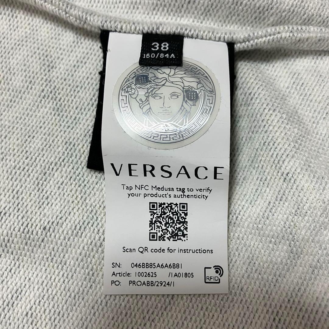 極美品　VERSACE ジップアップパーカー　グレカ　総柄　38サイズ