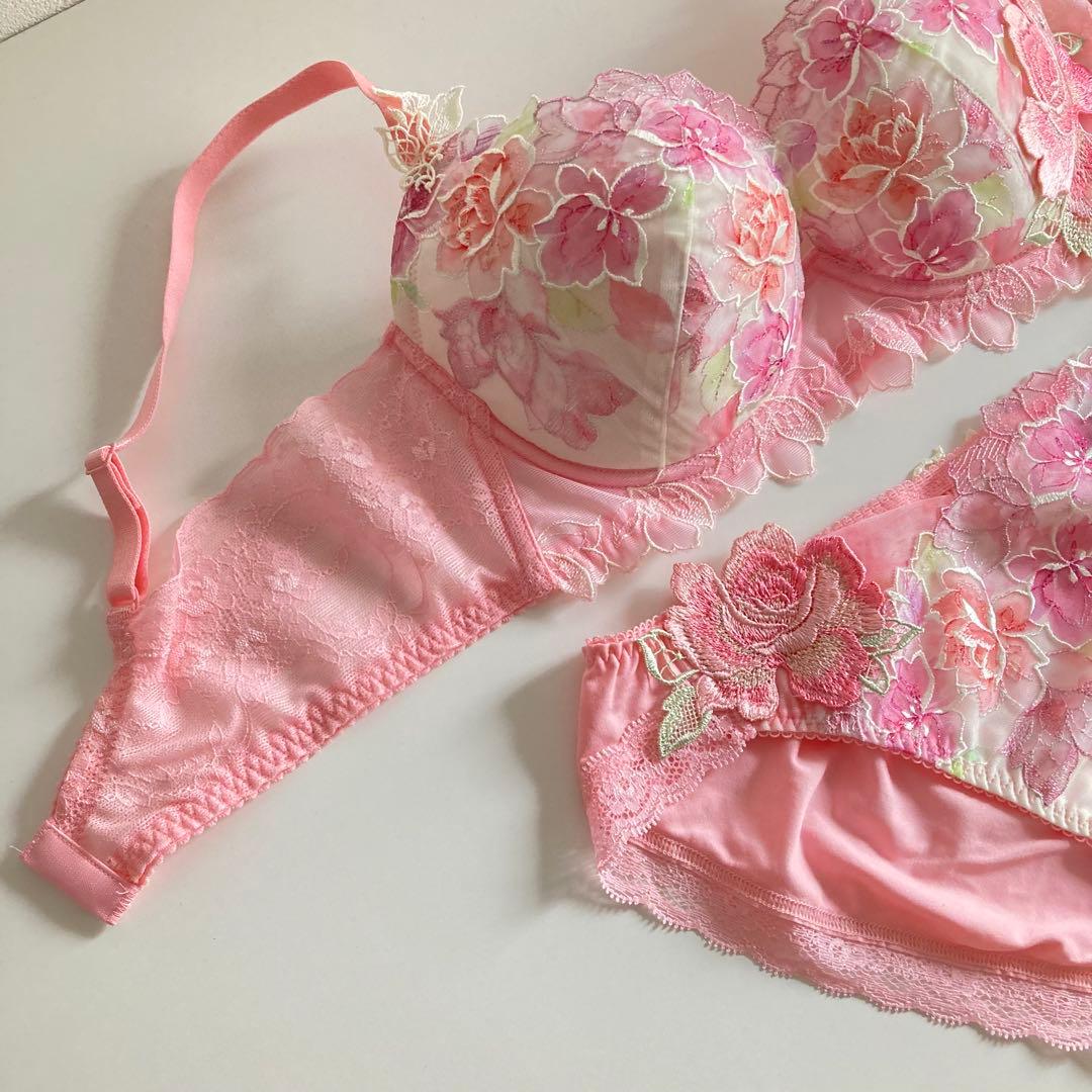 サルート　ベトナムの花嫁　D75/L　PI　06　脇高ブラ　ノーマルショーツ