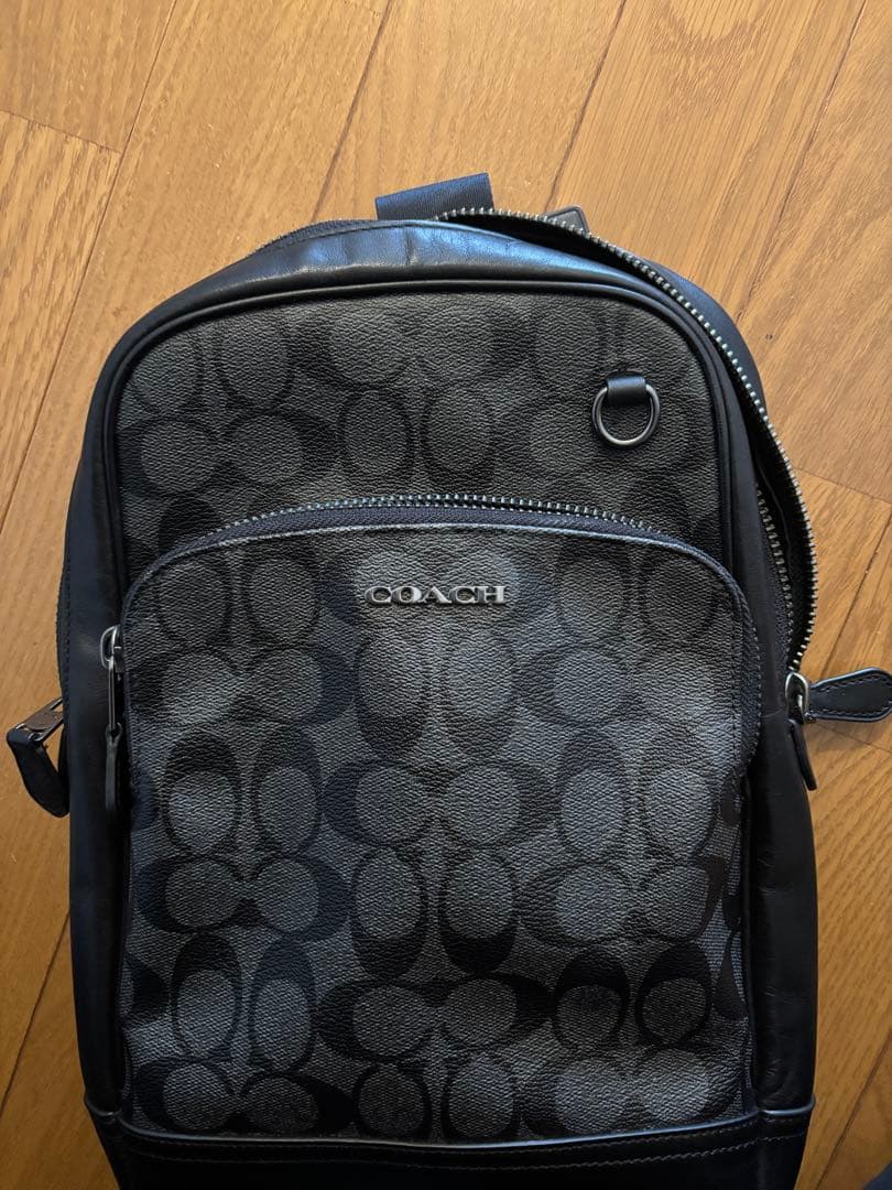 COACH ブラックレザーショルダーバッグ